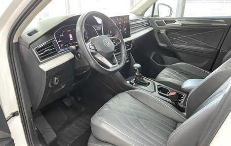 Volkswagen Tiguan II, 2023 год, 2 900 000 рублей, 4 фотография