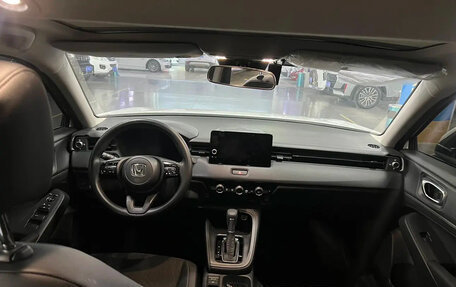 Honda Vezel, 2023 год, 1 764 017 рублей, 6 фотография