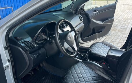 Hyundai Solaris II рестайлинг, 2012 год, 415 000 рублей, 8 фотография