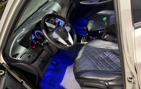 Hyundai Solaris II рестайлинг, 2012 год, 415 000 рублей, 16 фотография