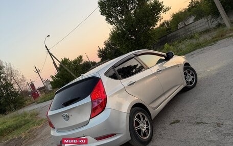 Hyundai Solaris II рестайлинг, 2012 год, 415 000 рублей, 6 фотография