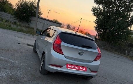 Hyundai Solaris II рестайлинг, 2012 год, 415 000 рублей, 7 фотография