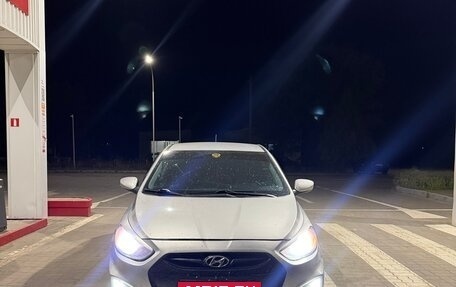 Hyundai Solaris II рестайлинг, 2012 год, 415 000 рублей, 15 фотография