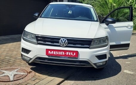 Volkswagen Tiguan II, 2019 год, 2 100 000 рублей, 3 фотография