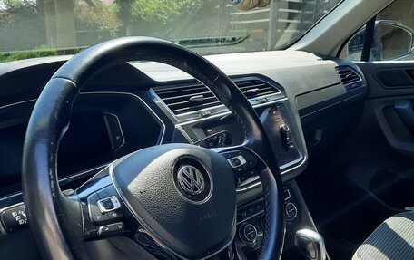 Volkswagen Tiguan II, 2019 год, 2 100 000 рублей, 12 фотография