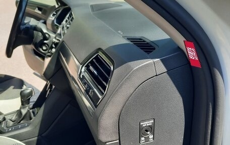 Volkswagen Tiguan II, 2019 год, 2 100 000 рублей, 21 фотография