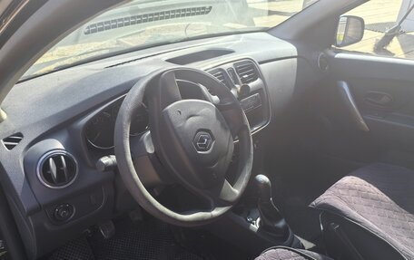 Renault Logan II, 2015 год, 360 000 рублей, 16 фотография