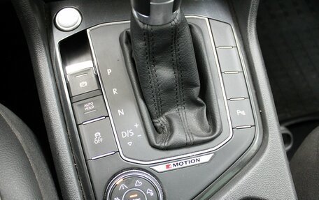 Volkswagen Tiguan II, 2016 год, 2 450 000 рублей, 11 фотография