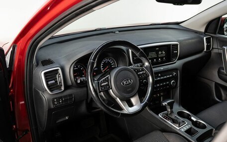 KIA Sportage IV рестайлинг, 2019 год, 2 349 000 рублей, 10 фотография