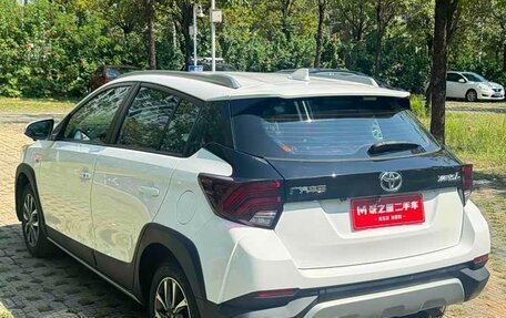 Toyota Yaris, 2022 год, 950 000 рублей, 6 фотография