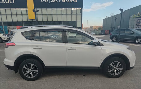 Toyota RAV4, 2018 год, 2 190 000 рублей, 4 фотография