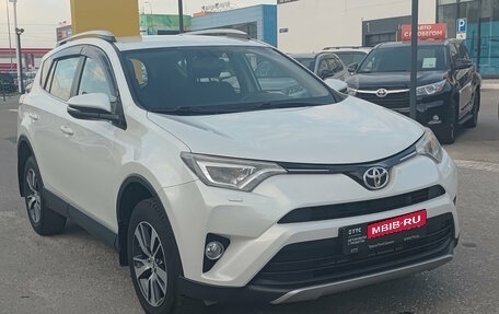 Toyota RAV4, 2018 год, 2 190 000 рублей, 3 фотография
