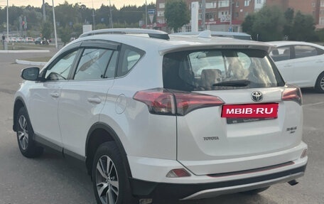 Toyota RAV4, 2018 год, 2 190 000 рублей, 7 фотография