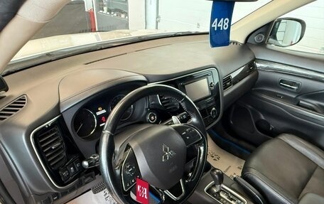 Mitsubishi Outlander III рестайлинг 3, 2015 год, 2 069 900 рублей, 10 фотография