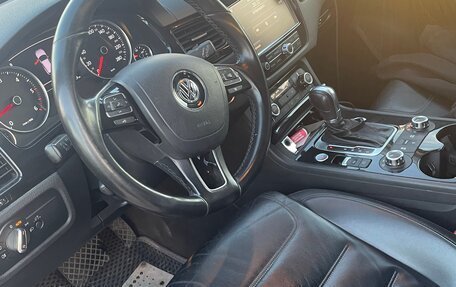Volkswagen Touareg III, 2011 год, 1 699 000 рублей, 9 фотография