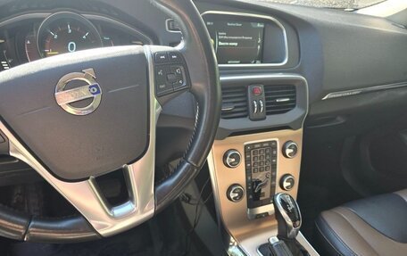 Volvo V40 II рестайлинг, 2014 год, 1 000 000 рублей, 6 фотография