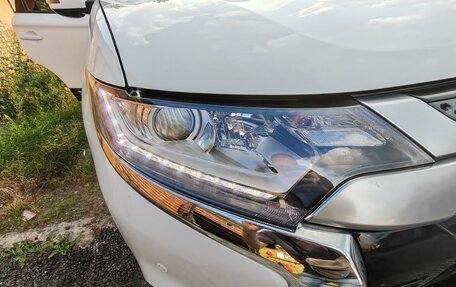 Mitsubishi Outlander III рестайлинг 3, 2019 год, 2 650 000 рублей, 5 фотография