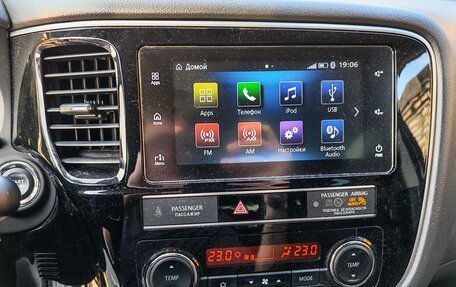 Mitsubishi Outlander III рестайлинг 3, 2019 год, 2 650 000 рублей, 17 фотография