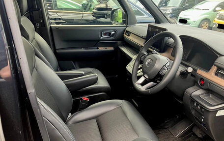 Honda Stepwgn, 2023 год, 2 315 000 рублей, 8 фотография