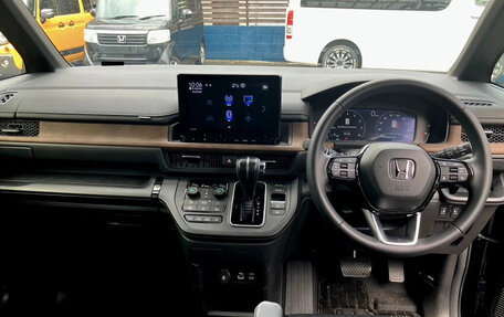 Honda Stepwgn, 2023 год, 2 315 000 рублей, 9 фотография