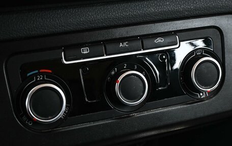Volkswagen Amarok I рестайлинг, 2013 год, 1 689 000 рублей, 16 фотография