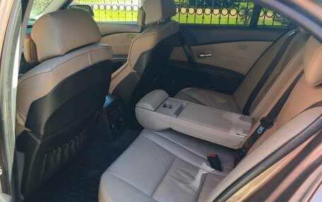 BMW 5 серия, 2005 год, 850 000 рублей, 16 фотография
