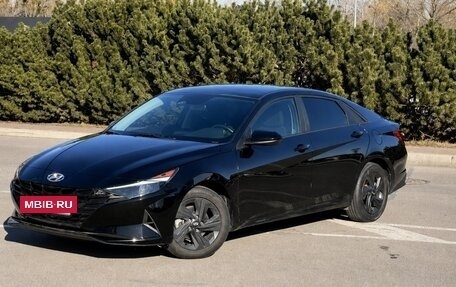 Hyundai Elantra, 2021 год, 1 580 000 рублей, 3 фотография
