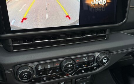 Jeep Wrangler, 2024 год, 6 380 000 рублей, 27 фотография