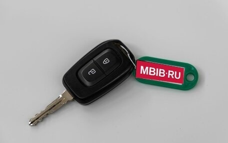 Renault Logan II, 2018 год, 898 000 рублей, 33 фотография