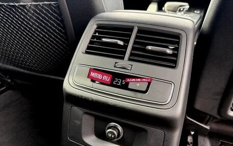 Audi A4, 2017 год, 1 799 000 рублей, 15 фотография