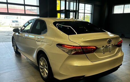 Toyota Camry, 2021 год, 2 650 000 рублей, 5 фотография