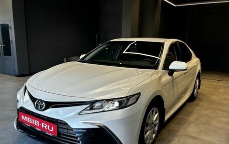 Toyota Camry, 2021 год, 2 650 000 рублей, 9 фотография