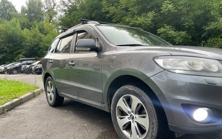 Hyundai Santa Fe III рестайлинг, 2011 год, 1 400 000 рублей, 2 фотография