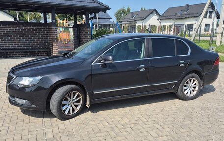 Skoda Superb III рестайлинг, 2014 год, 1 000 000 рублей, 2 фотография