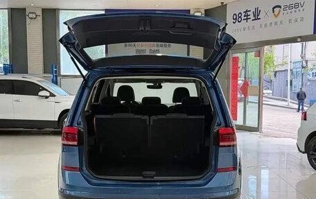 Volkswagen Touran III, 2022 год, 1 620 000 рублей, 14 фотография