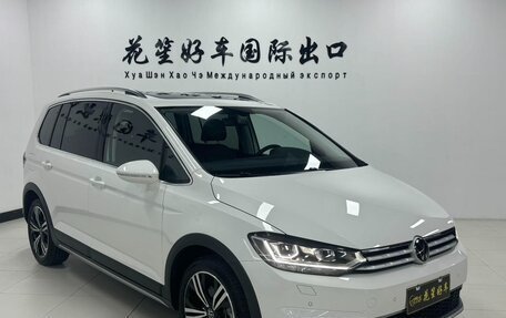Volkswagen Touran III, 2021 год, 1 610 000 рублей, 3 фотография