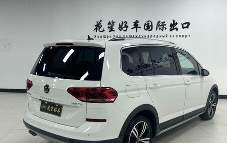 Volkswagen Touran III, 2021 год, 1 610 000 рублей, 4 фотография