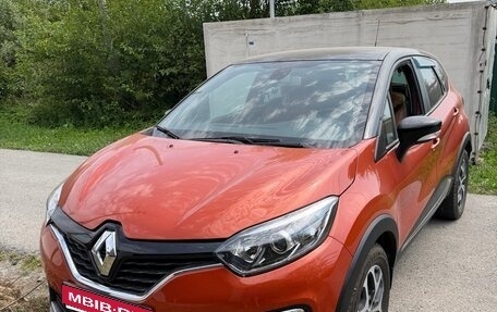 Renault Kaptur I рестайлинг, 2016 год, 1 450 000 рублей, 1 фотография