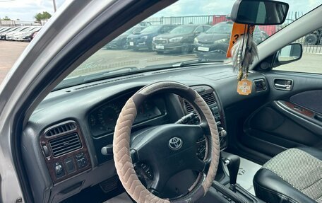 Toyota Avensis III рестайлинг, 2001 год, 399 000 рублей, 11 фотография