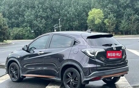 Honda Vezel, 2022 год, 1 280 000 рублей, 3 фотография