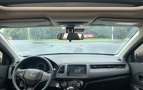 Honda Vezel, 2022 год, 1 280 000 рублей, 9 фотография