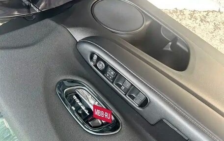 Honda Vezel, 2022 год, 1 280 000 рублей, 8 фотография