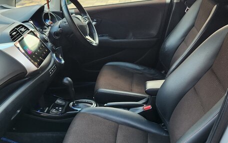 Honda Fit Shuttle I рестайлинг, 2012 год, 900 000 рублей, 19 фотография