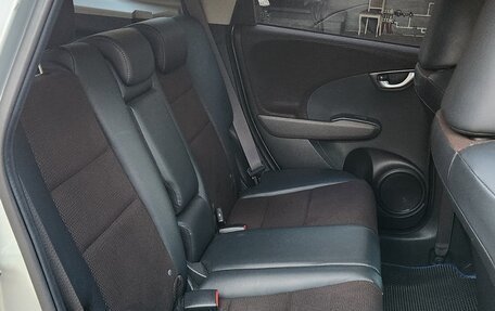 Honda Fit Shuttle I рестайлинг, 2012 год, 900 000 рублей, 23 фотография