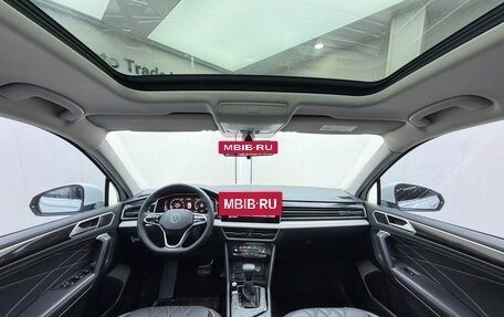 Volkswagen Tiguan II, 2022 год, 1 890 000 рублей, 7 фотография