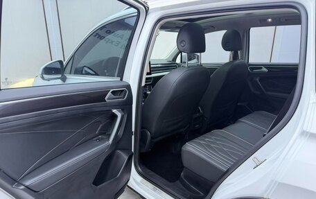 Volkswagen Tiguan II, 2022 год, 1 890 000 рублей, 11 фотография