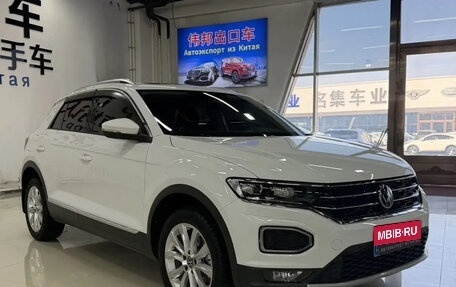 Volkswagen T-Roc I, 2023 год, 1 650 007 рублей, 3 фотография