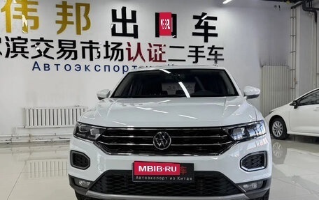 Volkswagen T-Roc I, 2023 год, 1 650 007 рублей, 2 фотография
