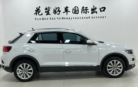 Volkswagen T-Roc I, 2023 год, 1 707 007 рублей, 6 фотография