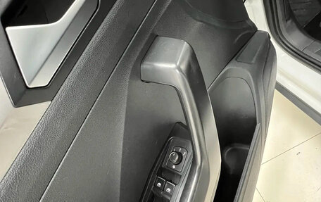Volkswagen T-Roc I, 2023 год, 1 707 007 рублей, 19 фотография
